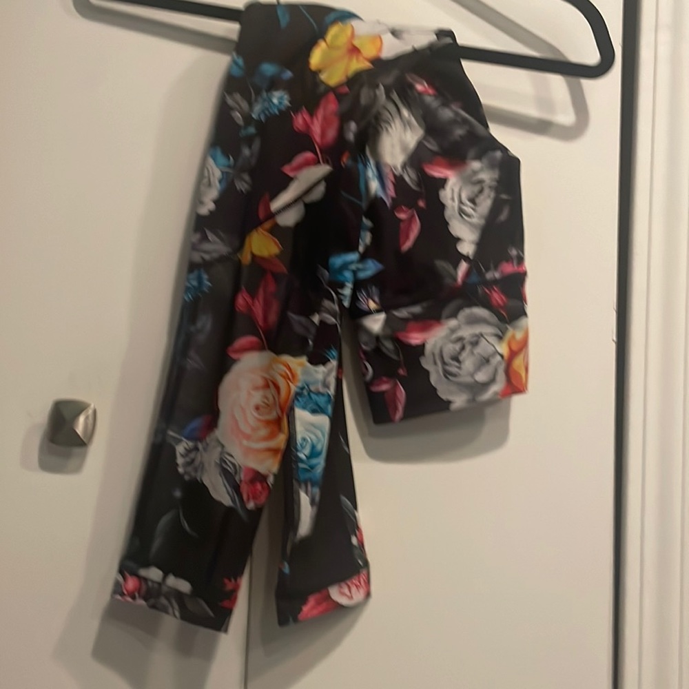 Zyia Dark Floral Mesh Hi-Rise 7/8 24" Leggings- size 2